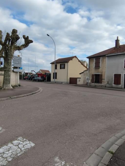 L'Hirondelle Du Faubourg Βίλα Bar-sur-Aube Εξωτερικό φωτογραφία