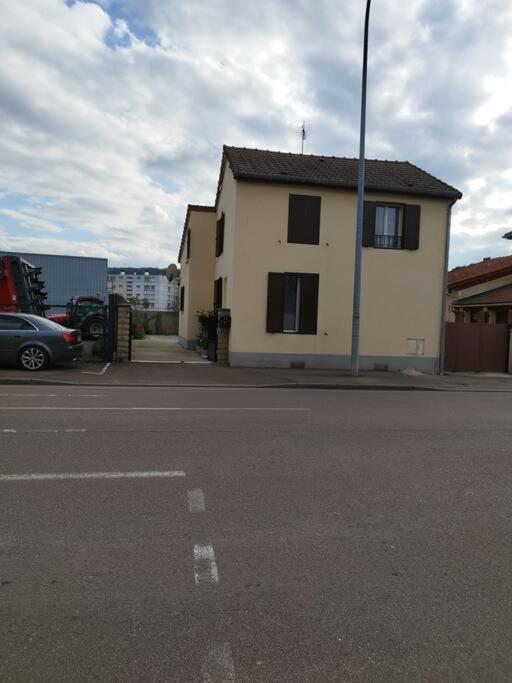 L'Hirondelle Du Faubourg Βίλα Bar-sur-Aube Εξωτερικό φωτογραφία